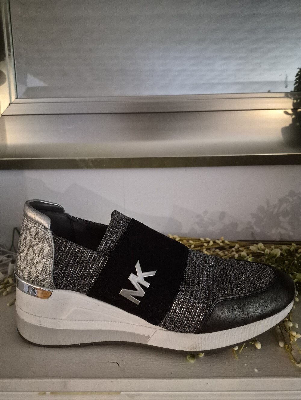 Michael Kors Felix Black & Silver Slip-On Platform Sneakers Sz 10 Lk New